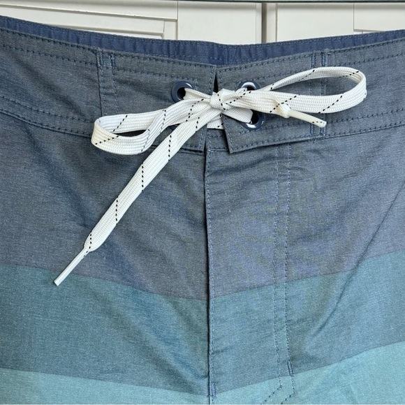 New! Goodfellow & Co. Men's Sz 33 IndigoVector Striped Boardshorts Swim Trunks - Picture 9 of 14